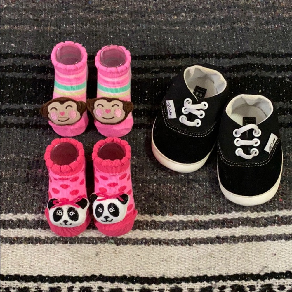 0-6 Months Booties/Socks and Shoes Bundle